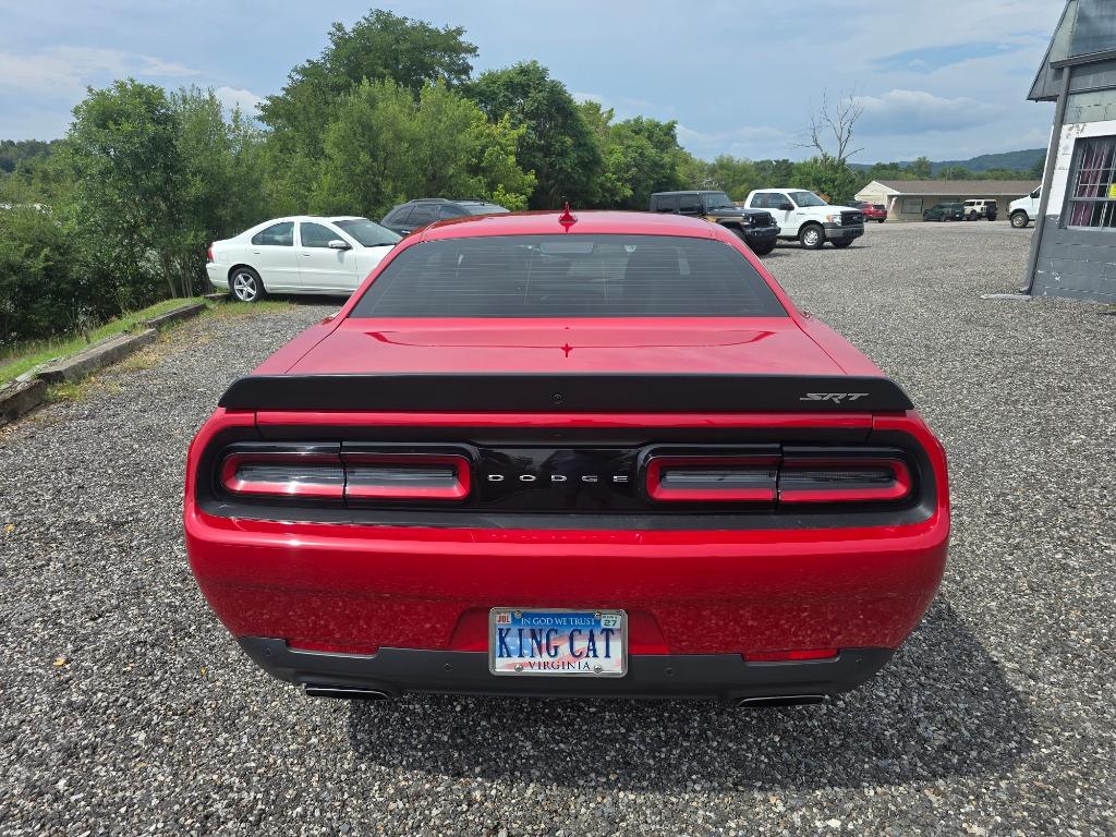 2016 Dodge Challenger SRT - Photo 8